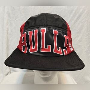 Mitchell & Ness Chicago Bulls NBA Cap One Size Adjustable Fit Black Red